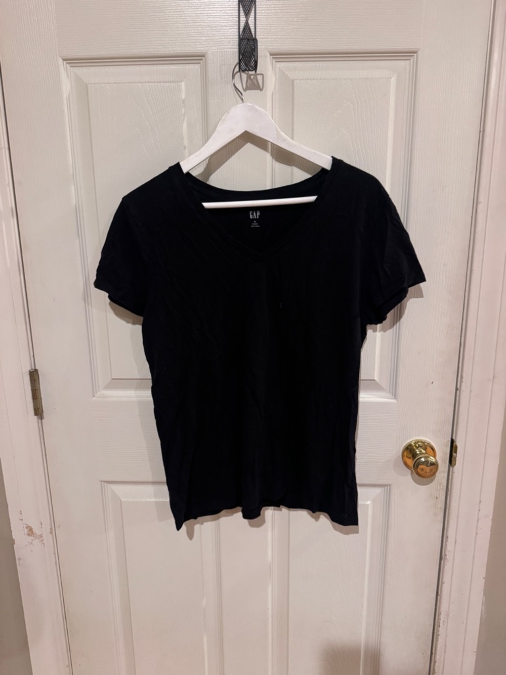 GAP Black V-Neck Short Sleeve Tee